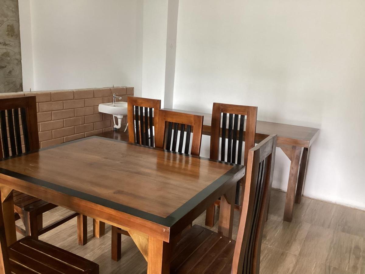Mountjoy Ella Hotel Eksteriør billede